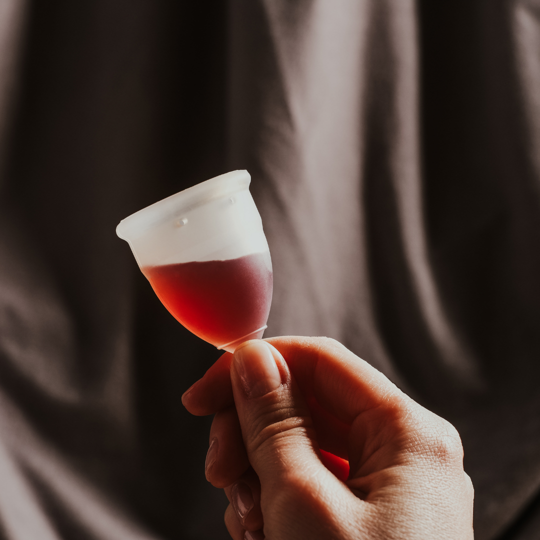 How to Use Menstrual Cup : Method of Removal – MedoSpecia